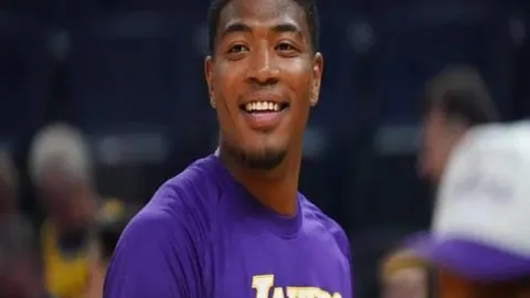 篮网续签字母哥4年合同，总价值达2.24亿，内部人士透露：他一直是球队首要引援目标