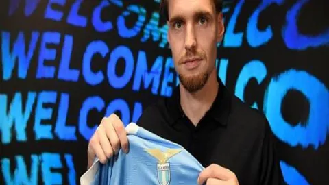 “齐广璞展望：米兰冬奥挑战，开启人生新篇章”